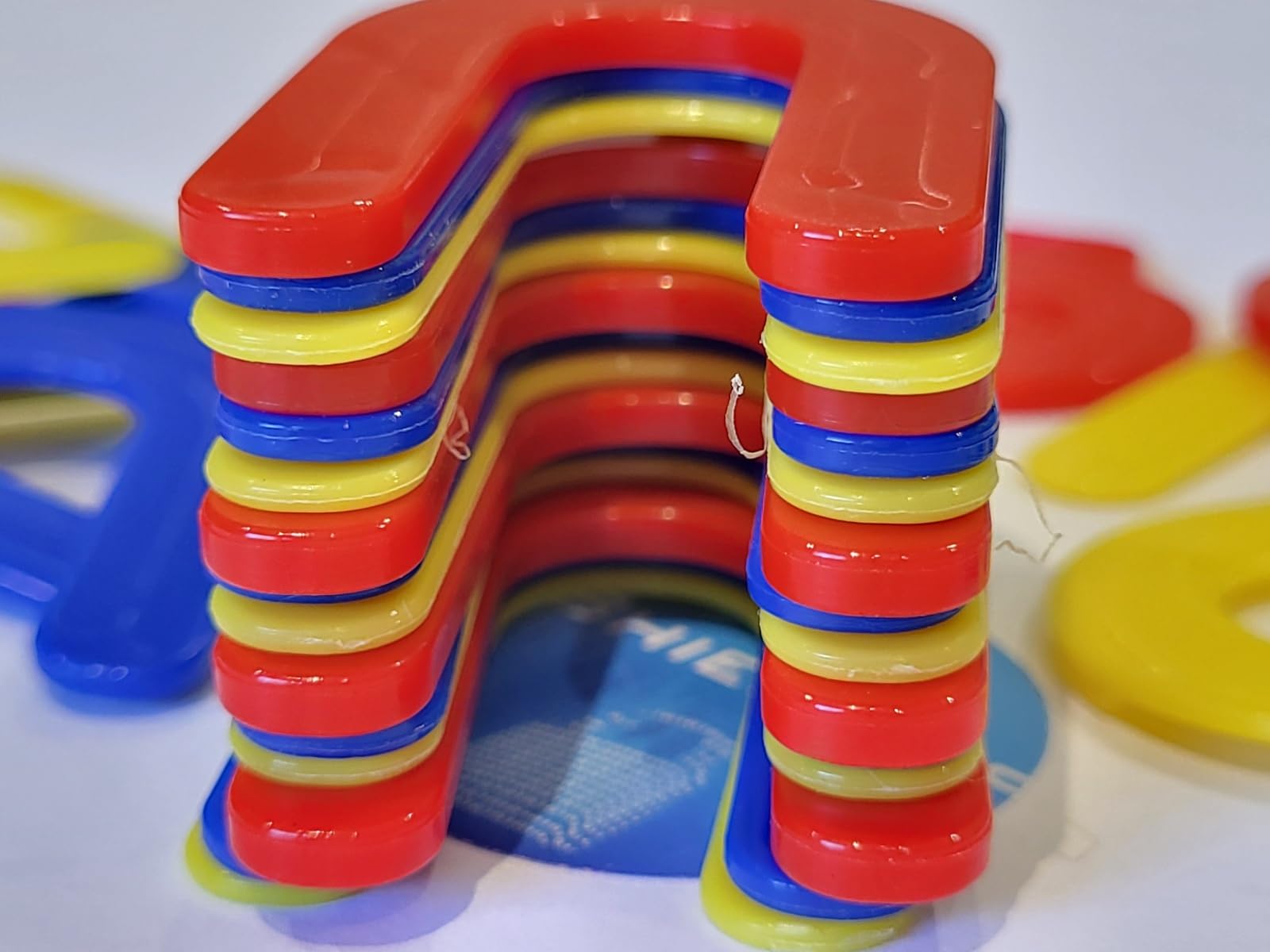 ShieldUp 30 x Horseshoe Shims - Spacers for Laying Tiles Stones & Floors