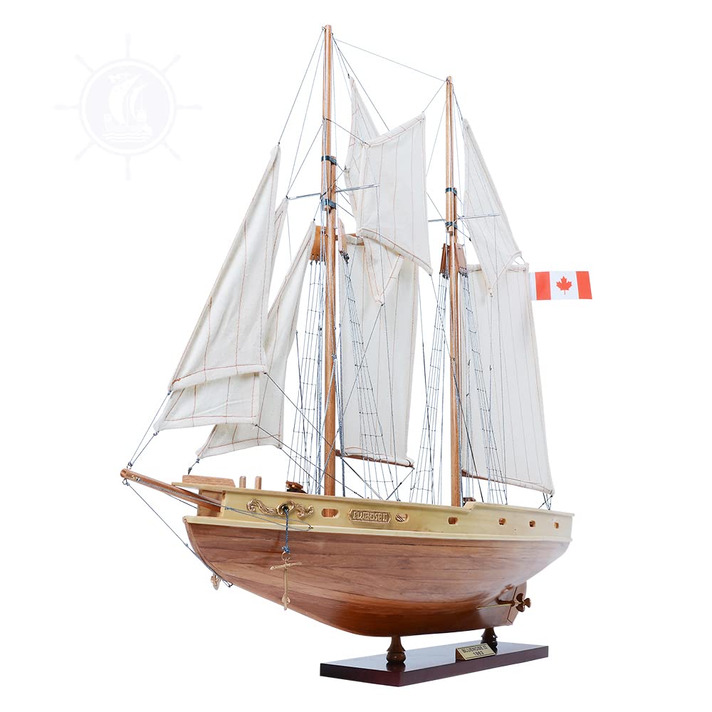 Old Modern Handicrafts Modello di barca Bluenose II - Modello di barca completamente assemblato per casa e ufficio - 29,5" x 5" x 24" pollici