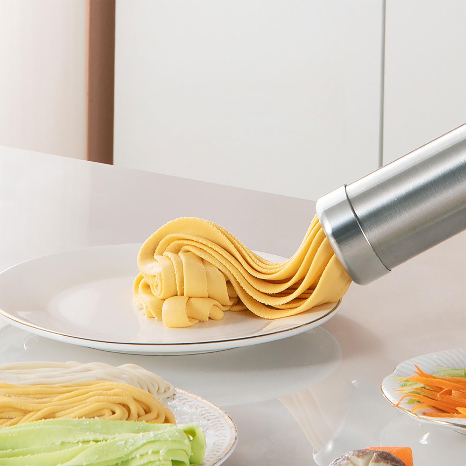 Amazon.co.jp: 多機能パスタマシン、5つの交換可能なステンレス製の型