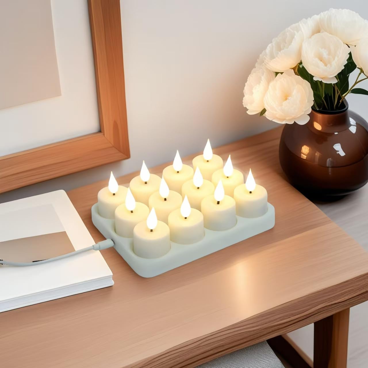 Lumini ricaricabili con telecomando e base di ricarica, 12 candele LED senza fiamma, funzionamento a batteria, candele votive a LED tremolanti con timer per Halloween, Natale, matrimonio