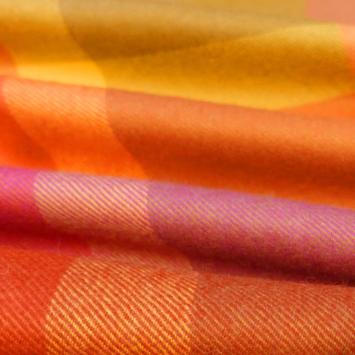 Lorenzo Cana Alpakadecke aus 100% Alpaka - Wolle vom Baby - Alpaka Flauschige Decke Wohndecke Kuscheldecke Überwurf Sofadecke Rot Orange Beere 9631188