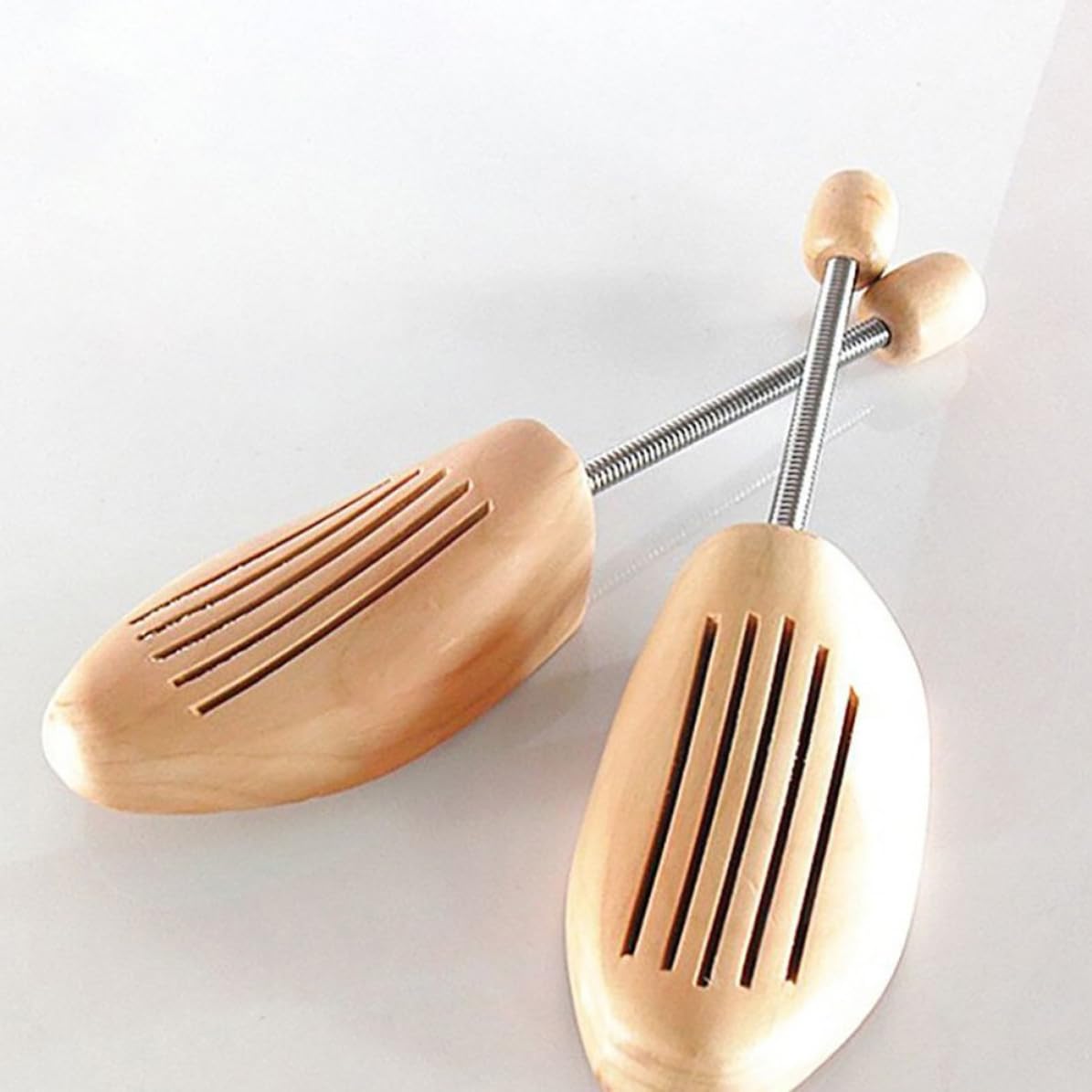 Abaodam Ensanchador de Zapatos de Madera Ajustable Diseño de Resorte, 4 Pares para Hombres y Mujeres, Preserva la Forma del Calzado Beige