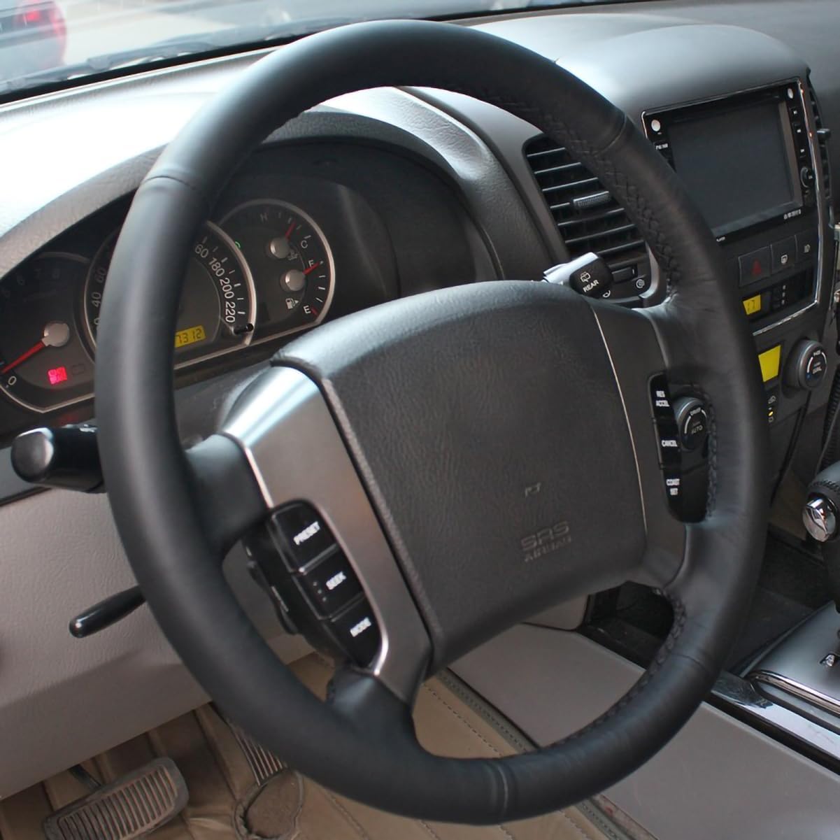 Black Genuine Leather Steering Wheel Cover for Kia Sorento 2003 2004 2005 2006 2007 2008 2009 Accessories Hand Sewing Custom Fit OEM Interior