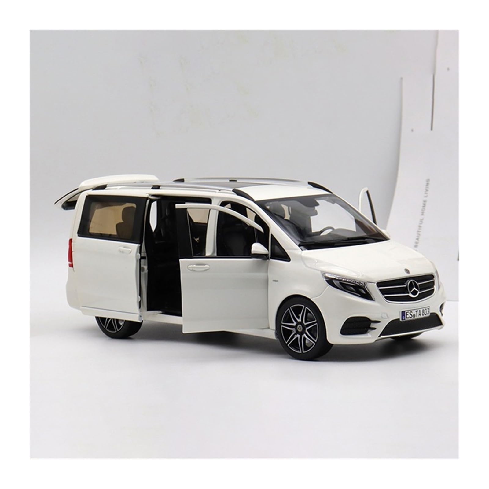 Amazon.co.jp: ミニカーモデル 1:18スケールメルセデスベンツ260L MPV
