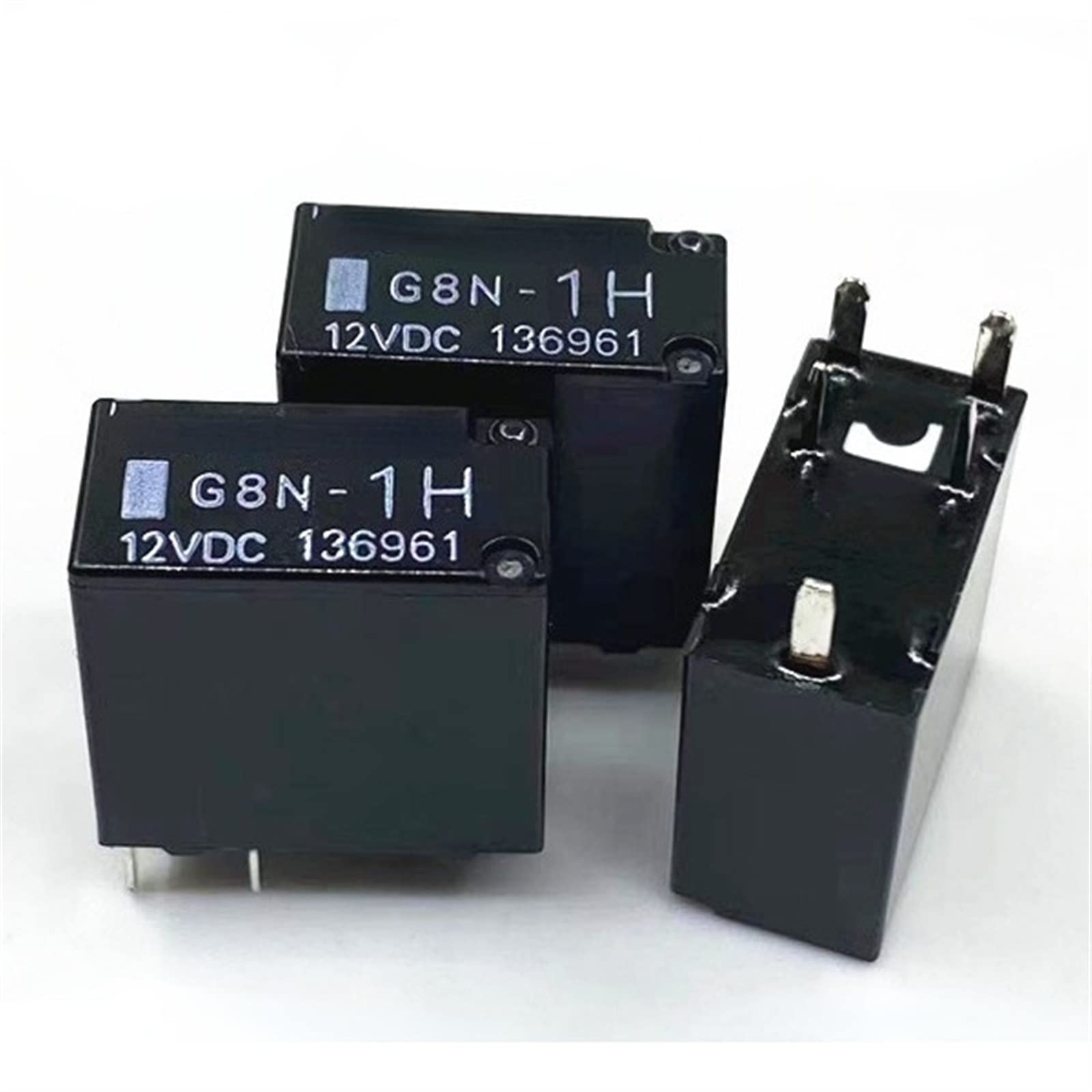 Relés G8N-1H 12VDC con 5 pines originales que estabilizan la corriente del coche