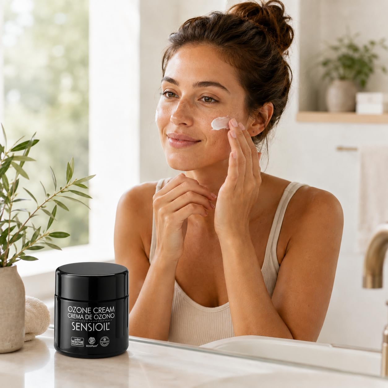 OZOLABS Ozon-Gesichtscreme 50 ml - Feuchtigkeitscreme Anti-Aging für empfindliche Haut | Ozonöl Olive, Sonnenblume + Aloe Vera | Regenerierend für Tag & Nacht | Vegan, Bio | EcoPlus · ISO 9001