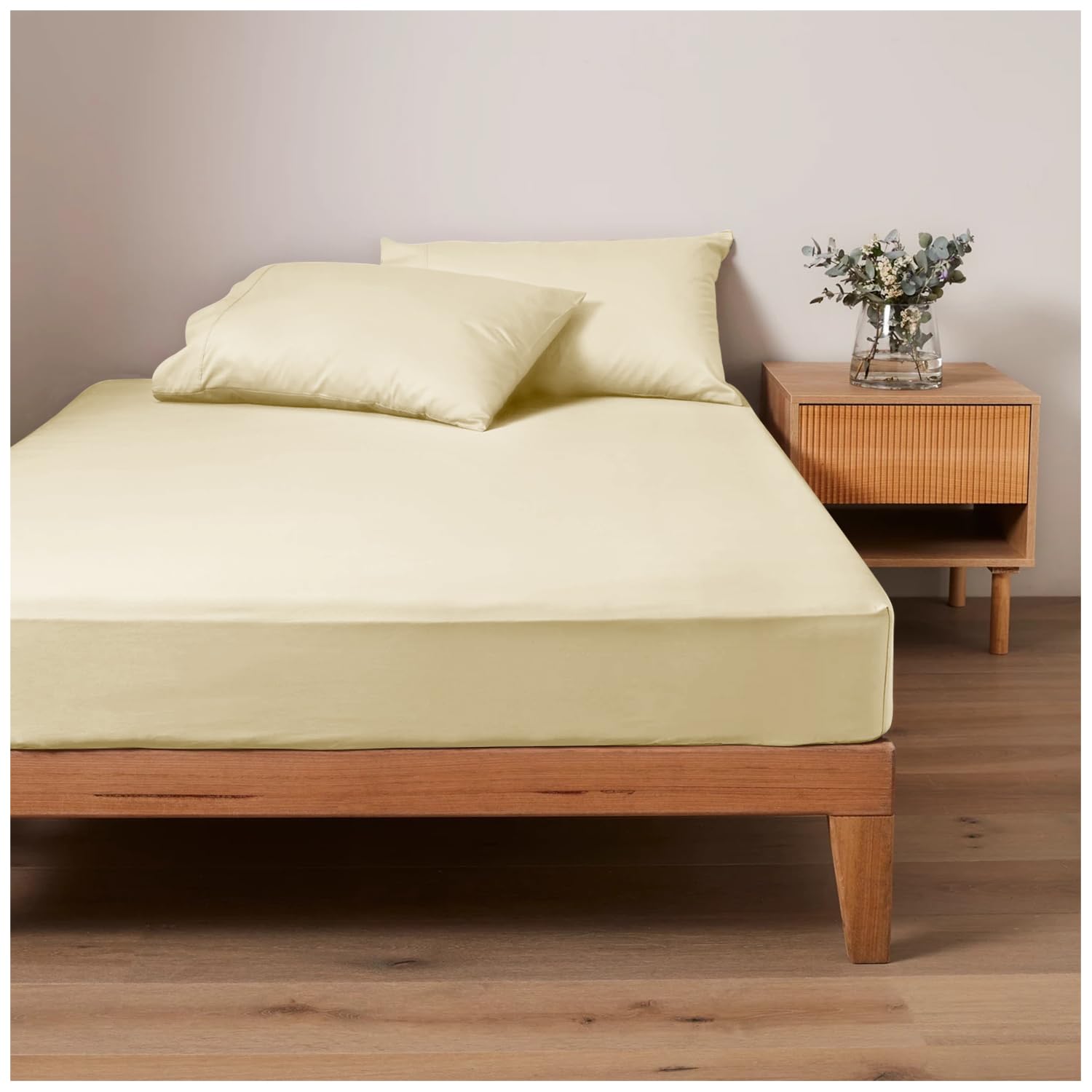 Gc Gaveno Cavailia Cream Plain Small Double Fitted Sheet,Solid Anti Allergy Bedding Bed Sheets, Washable Polycotton 4Ft Fitted Sheets