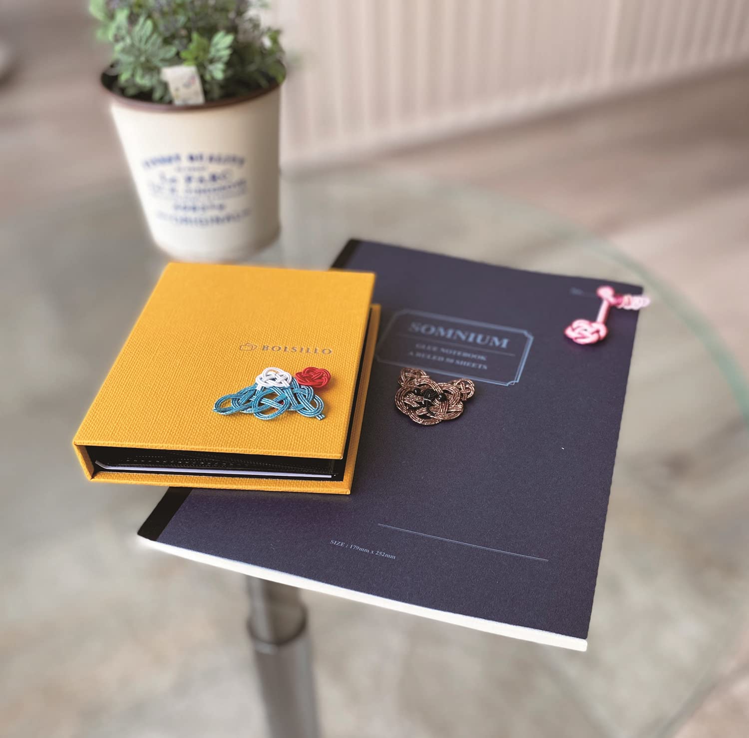 Iyo Yuina Center Mizuhiki Seal Yuai Daruma Made in Japan