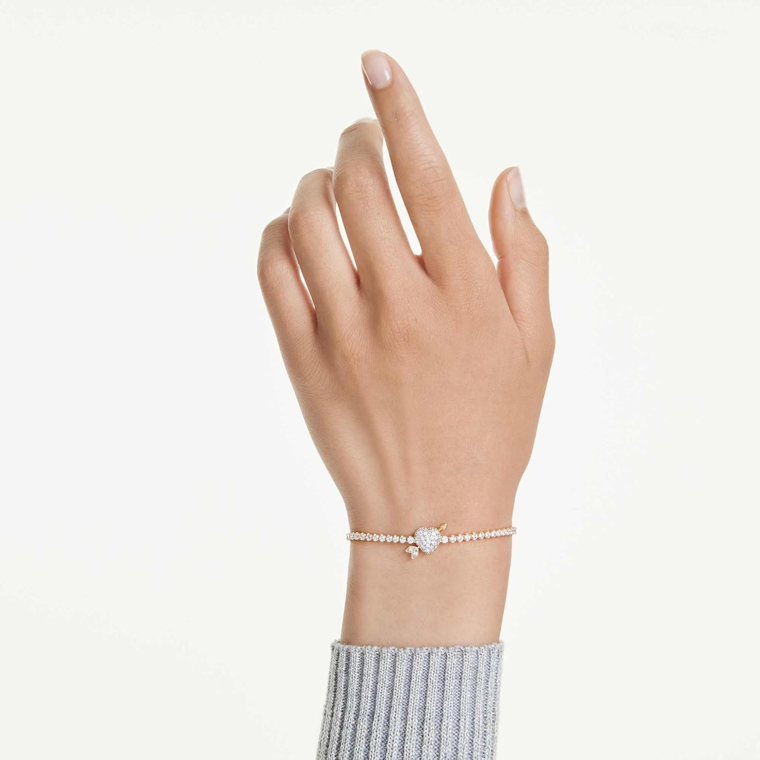 Swarovski Idyllia bracelet, Mixed cuts, Heart with arrow, White, Gold-tSwarovski One plated - Image 6