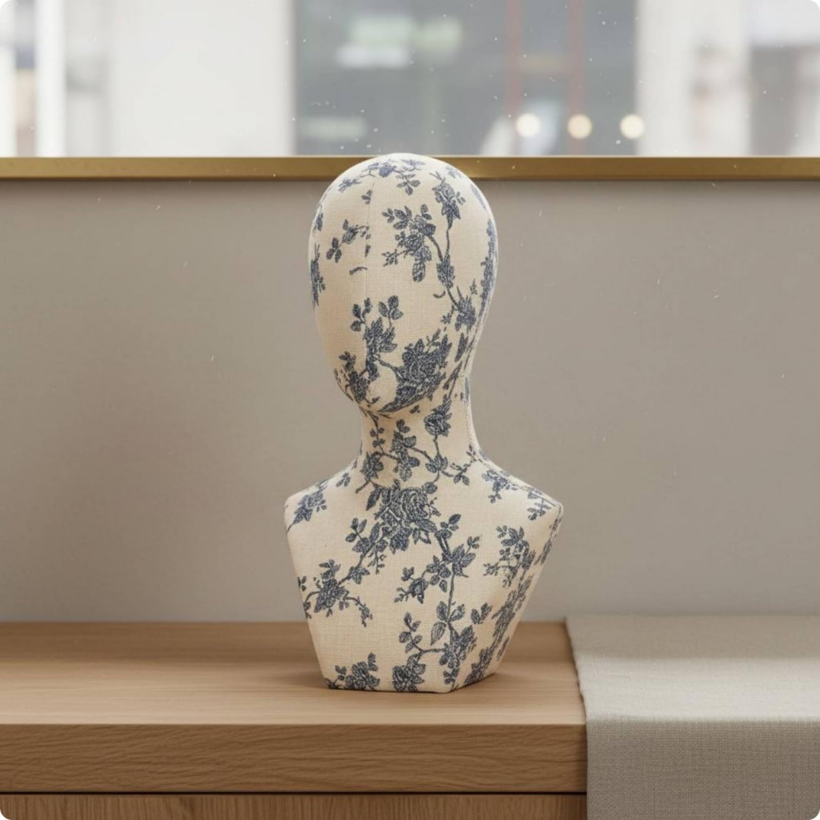 Almencla Schaufensterpuppe Kopf Schmuckaufsteller Fiberglas Präsentationsbüste Stylingkopf Dekorationsständer für Friseursalon , Elfenbeinfarben Mit Englischem Zeitungsdruck