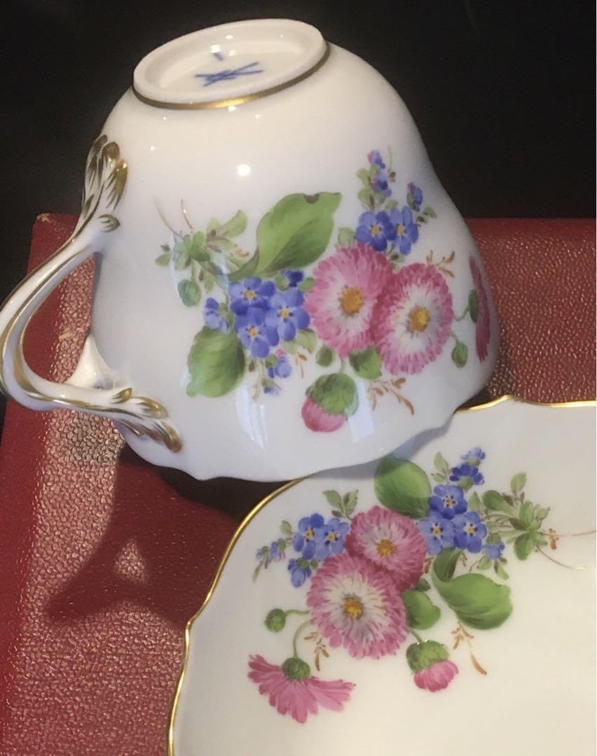 Amazon | 純正箱入り ベーシック 三つの花カップ ソーサー | ノー 