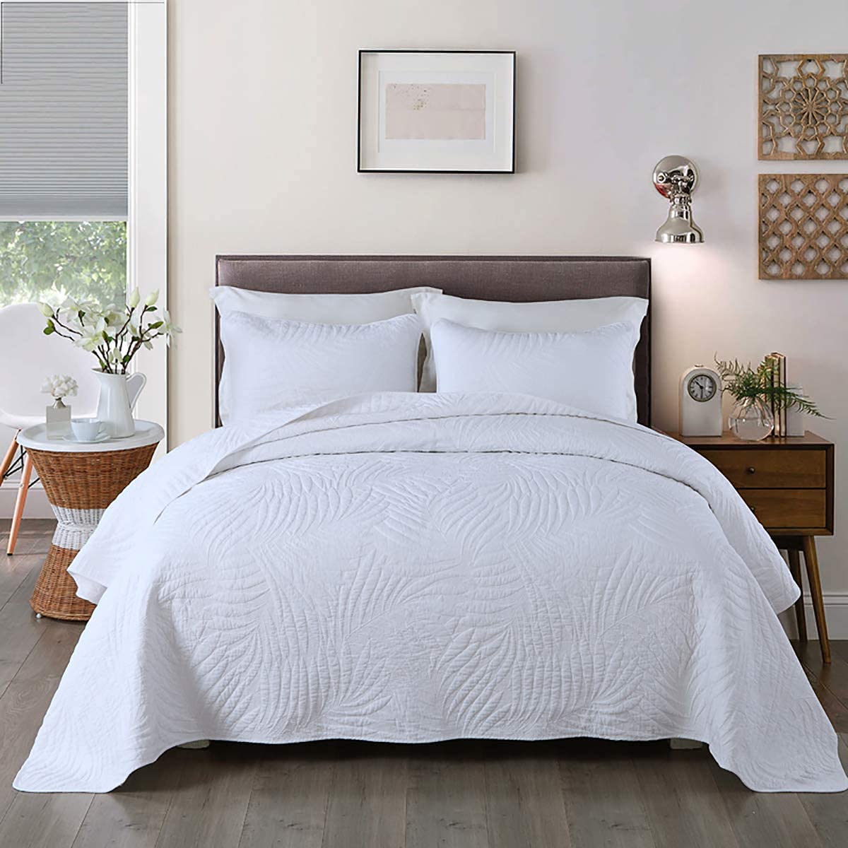 Sjdopulse White Simple Style King Size Bedspread Leaf Embossed Pattern Quilted Comforter Multipurpose Bedroom Decor Quilt Coverlet Soft Microfiber Reversible Bedding Set Bed Throw,,230 * 250Cm