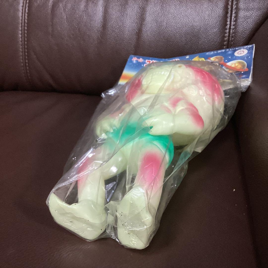 Amazon.co.jp: ベアモデル WHF限定蓄光ノーマン スペクトルマン : Toys 