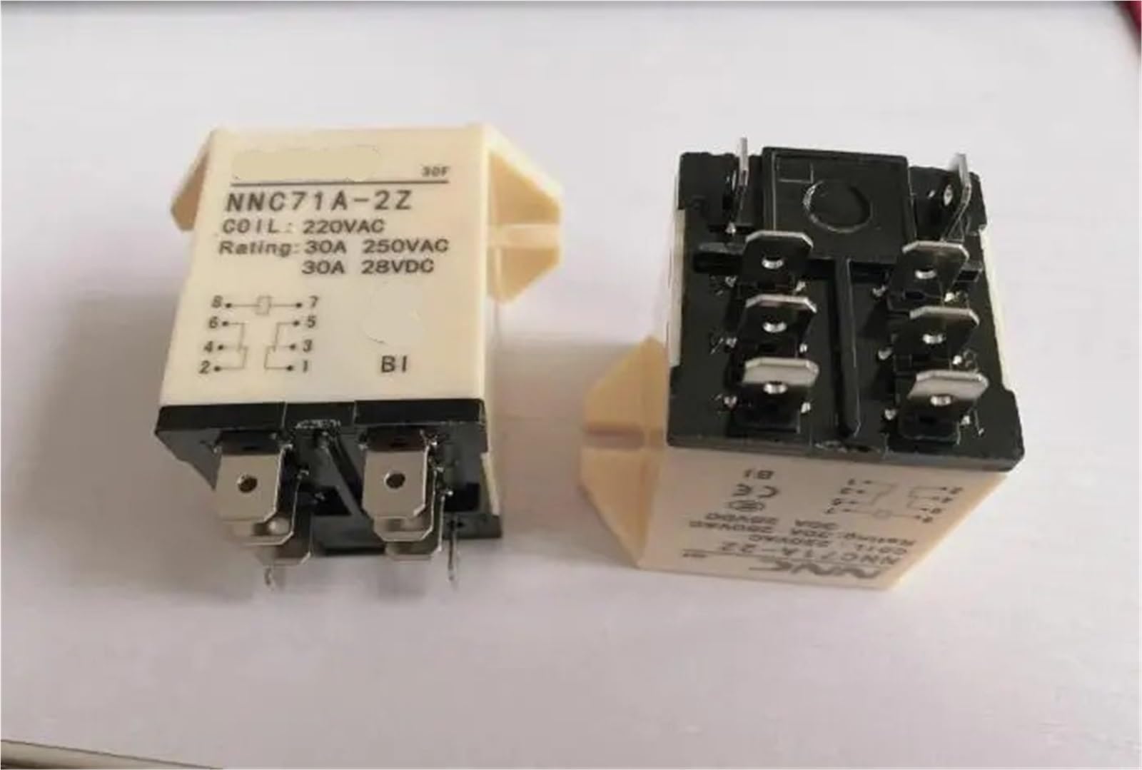 Relé intermedio NNC71A-2Z / JQX-30F 2Z 30A Relé de potencia 8 pines DC12V DC24V AC110V AC220V 1 pieza(Base)