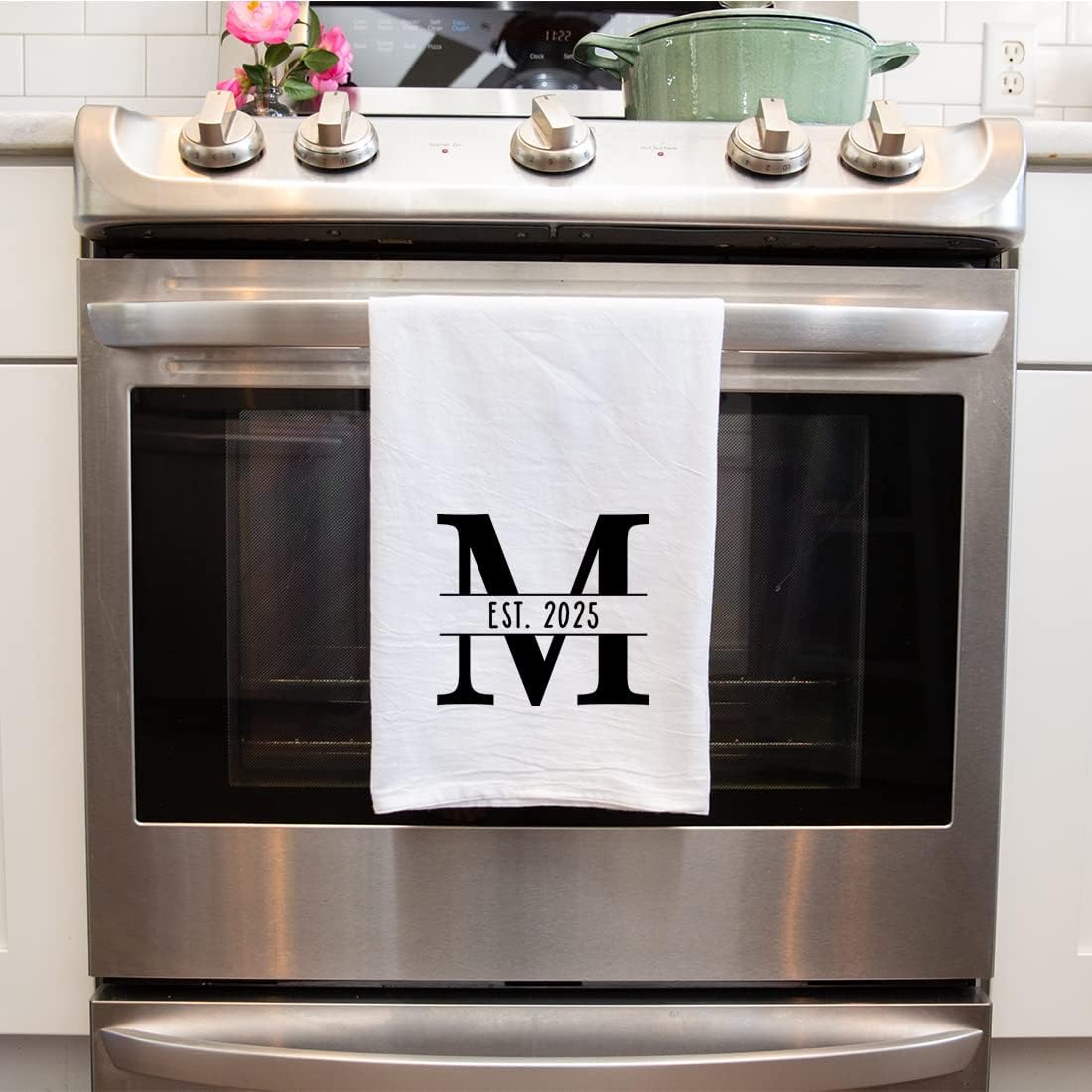 Andaz Press Personalized Kitchen Towel, Flour Sack Tea Towel, Monogram Initial EST. Year Custom Kitchen Gifts Birthday for Mom Daughter, Wedding Gifts Housewarming Gift for Couples