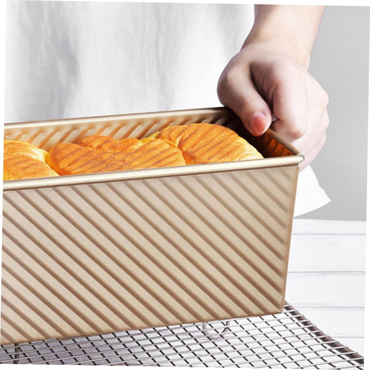 OUNONA 1Pc Non Stick Toast Mold Loaf Bakeware with Cover Golden Color Heavy Aluminized Bread Mold for Slices Bread Lovers