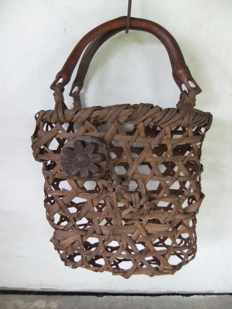 Amazon.co.jp: 山葡萄 山ぶどう 26 籠 かごバッグ : ファッション