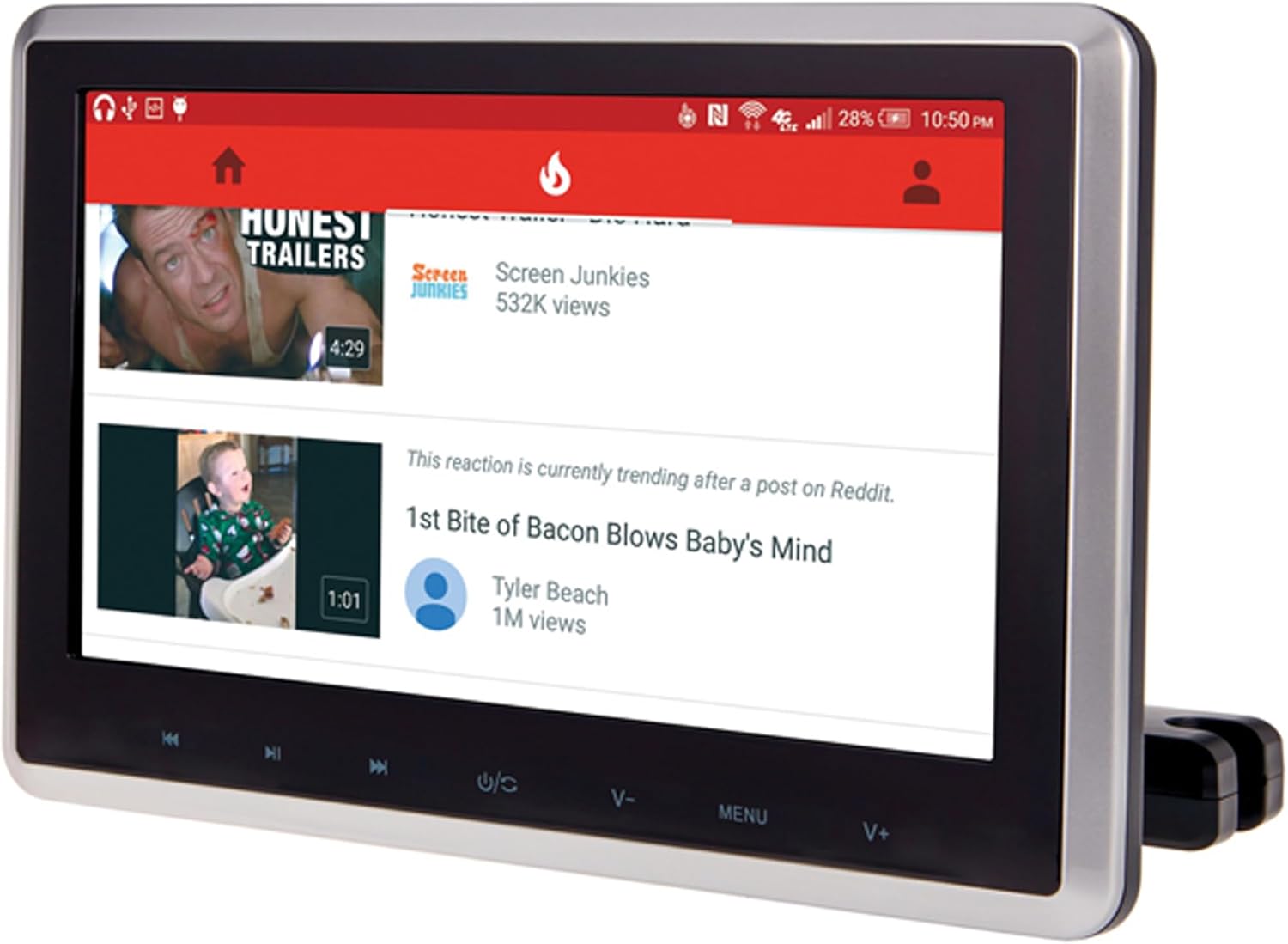 Power Acoustik PHD-101 package contents including monitor, remote, and various cables.