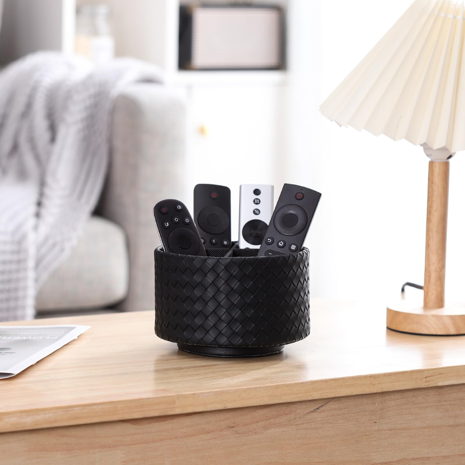 Portalápices giratorio, de piel sintética, rotación de 360 grados, soporte para control remoto para mesa con 4 compartimentos, bonito organizador de escritorio, negro PH116