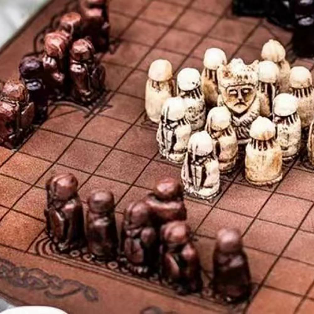 Set di Scacchi da Viaggio di Lusso: Scacchiera e Pezzi in Resina, Gioco di Strategia Portatile, Ideale per I Viaggi.