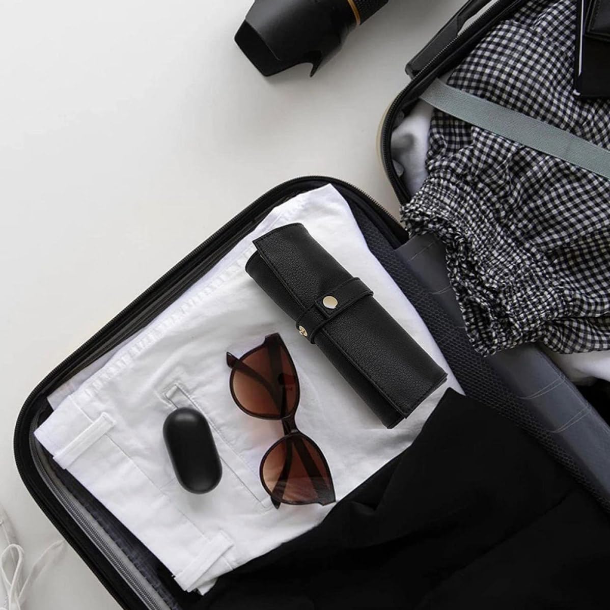 Portable Roll Watch Organizer Bag for Travel Use Black Cloth Material and Anti-slip Design, Easy to Clean Travel Watch Band Holder Pouch for Daily Use
