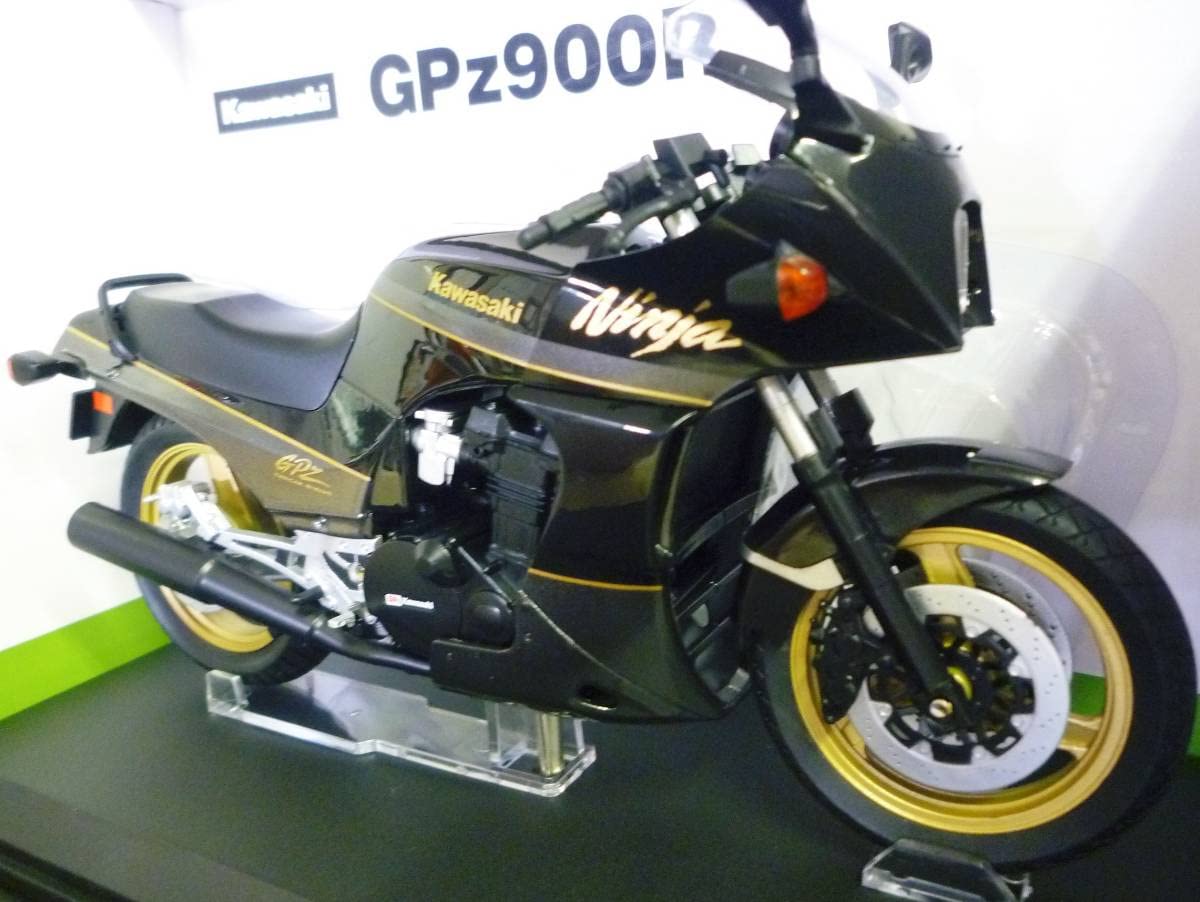 Amazon.co.jp: 1/12 カワサキ GPZ900R GPZ 900R 黒／金 アオシマ文化