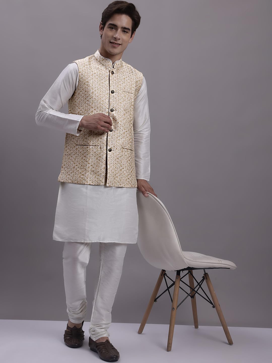 Jompers Men's Woven Design Waistcoat (Cream, M) 2