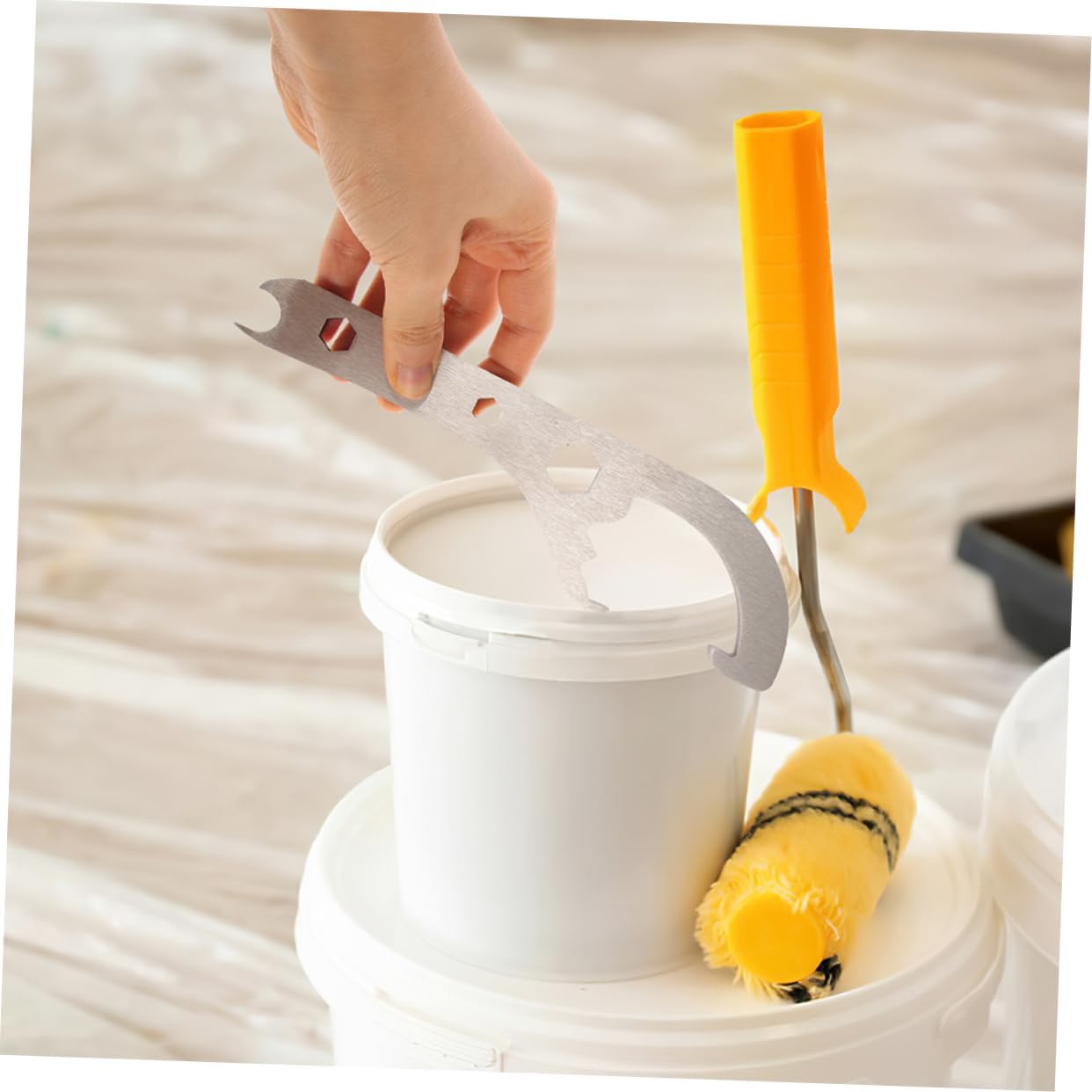 Handheld Can Opener Tool for Paint Buckets Oil Drums Glue Containers Ergonomic Lid Lifter Multi-functional Design for Easy Use