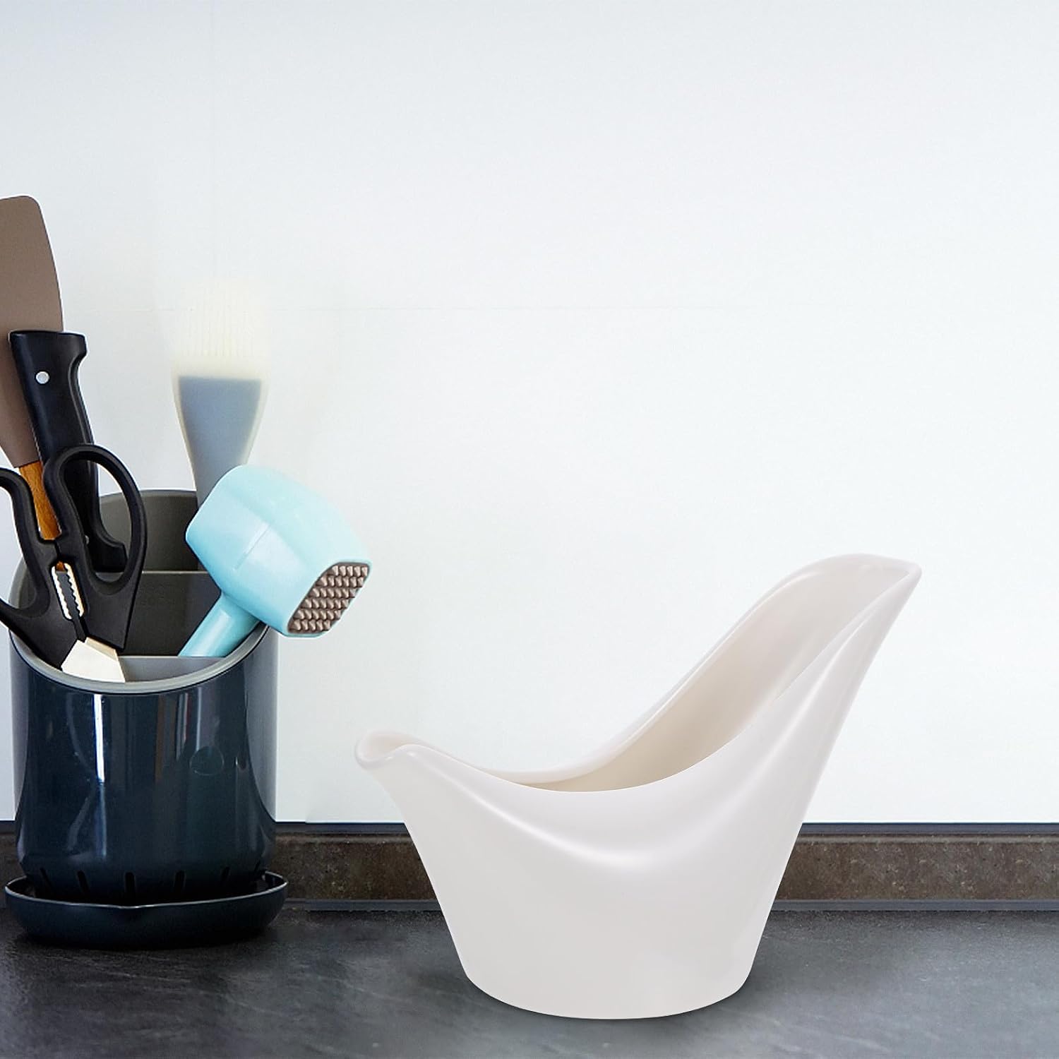 Ceramic Gravy Boat with Handle, White Milk Jug for Cafes