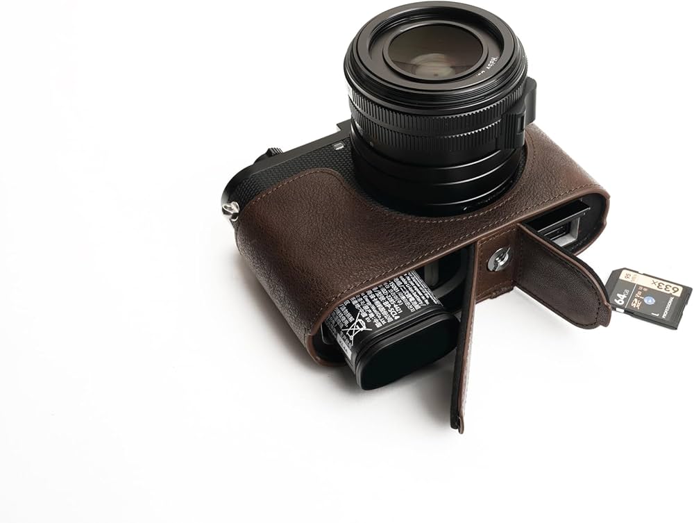 【極美品】Leica Q2　※オマケ付き (純正バッテリー、本革ボディケース) Amazon | TP Original Leica Q2 専用 オープナブルタイプ 本革