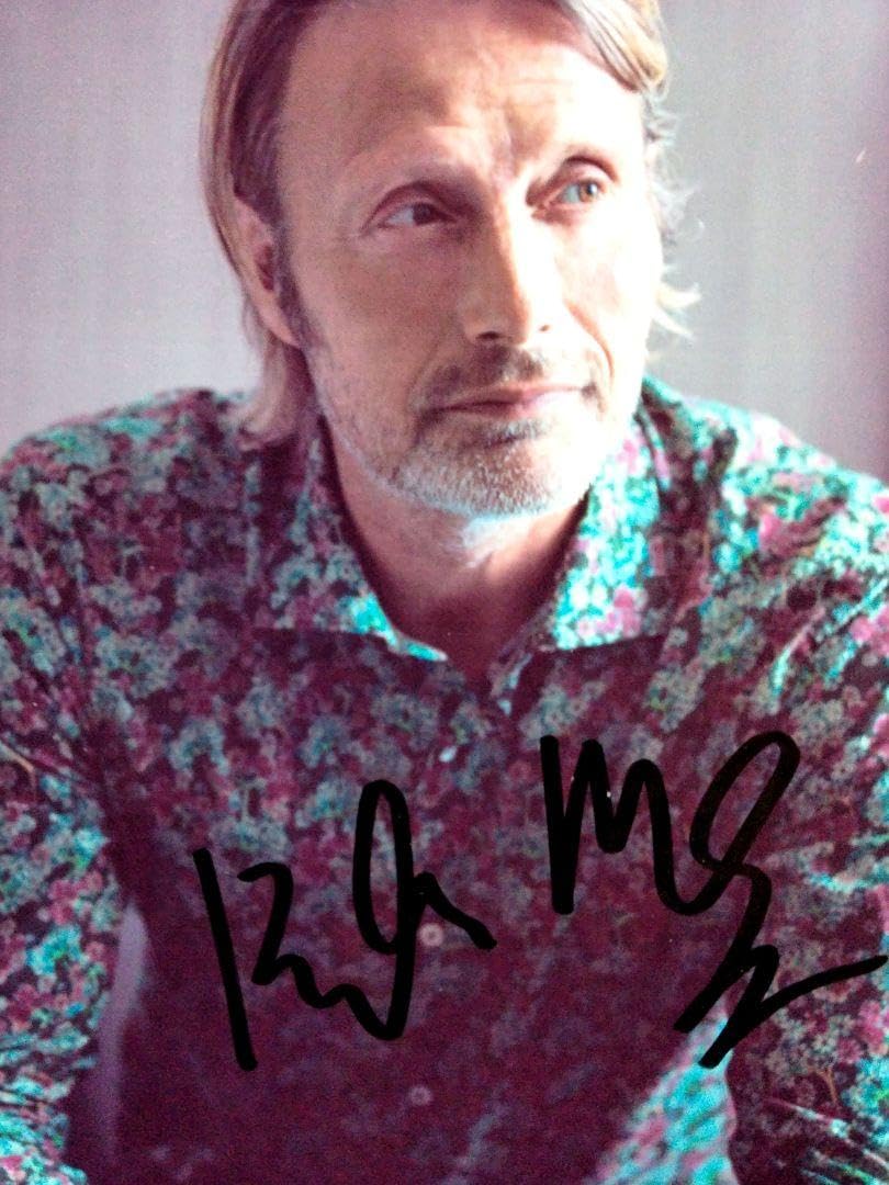 Amazon.co.jp: マッツ ミケルセン直筆サイン入り2Lサイズ写真…Mads 