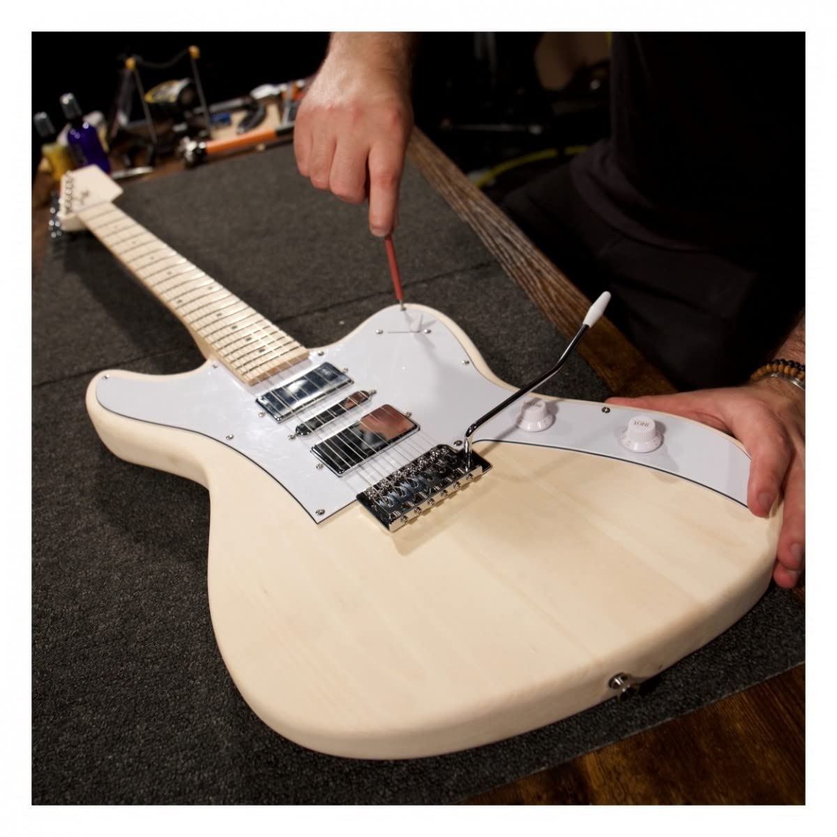 Gear4music Kit fai da te per chitarra elettrica Jazz - Livello intermedio