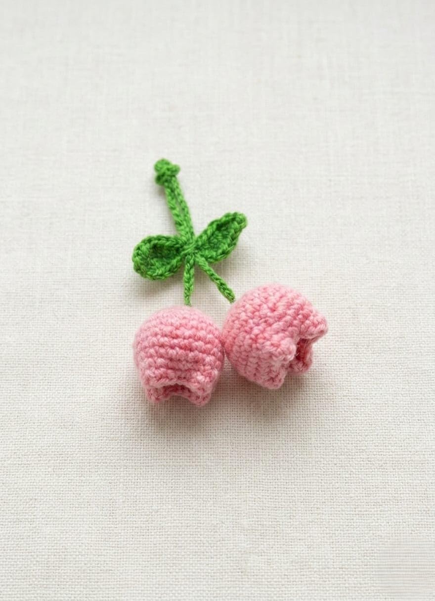 Handmade Crochet Tulip Keychain – Elegant Floral Bag Charm & Romantic Gift-picture-40