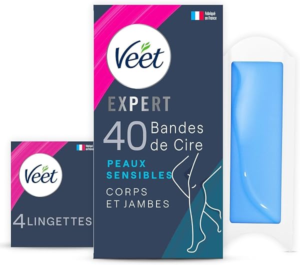 Gros plan sur les bandes de cire Veet EXPERT pour peaux sensibles.