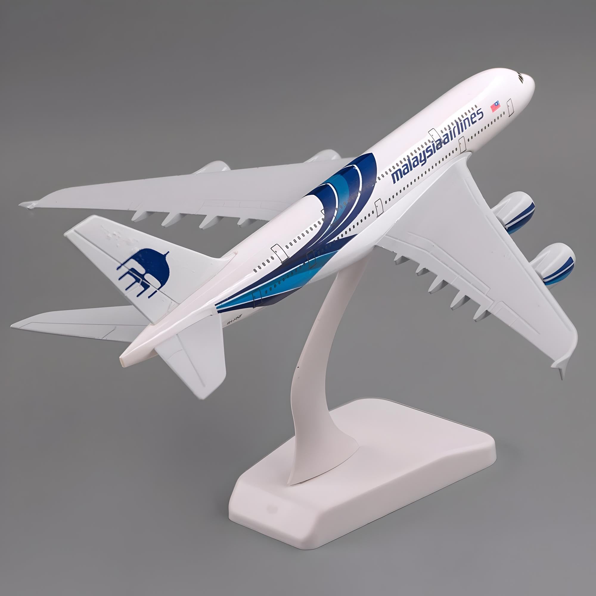 FAVHOME Malaysian Airlines Airbus A380 Diecast Aeroplane Model