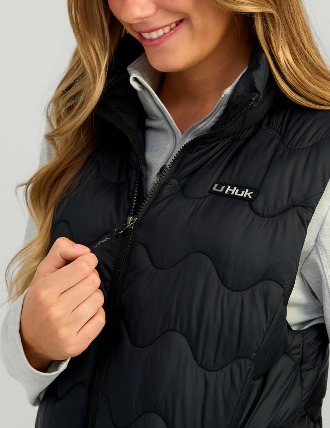 HUK womens Wave Vest, Dwr Insulated Quilted Fishing Vest for Women - Image 3