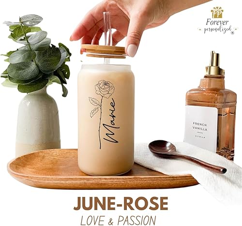 Miniatura 6 de Vaso de vidrio personalizado con popote y tapa, regalos con monograma para mujeres, taza de vidrio personalizada de 16 onzas, tazas de café helado