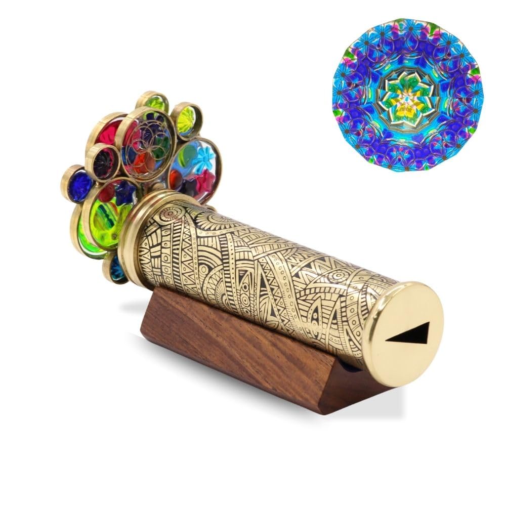 Caleidoscopio de latón tribal hecho a mano con diseño grabado, 2 ruedas de cuentas de resina, acabado lacado, soporte de madera y caja de regalo, un regalo coleccionable único para adultos