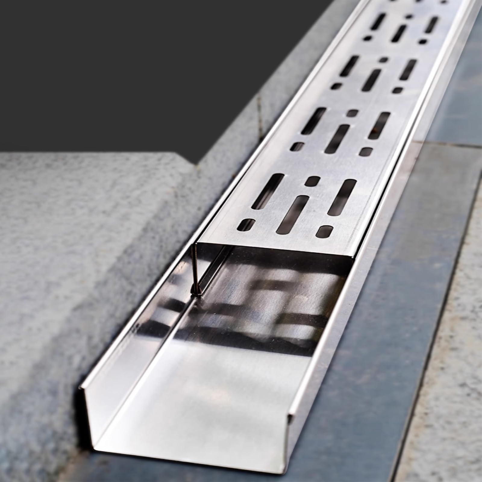 Generisch 304 Edelstahl-Rinnenentwässerungsset - Schmale Rinnenabdeckungen für den Außenbereich zur effizienten Wasserableitung in Gärten, Gehwegen und Einfahrten (10x5cm/4x2in)