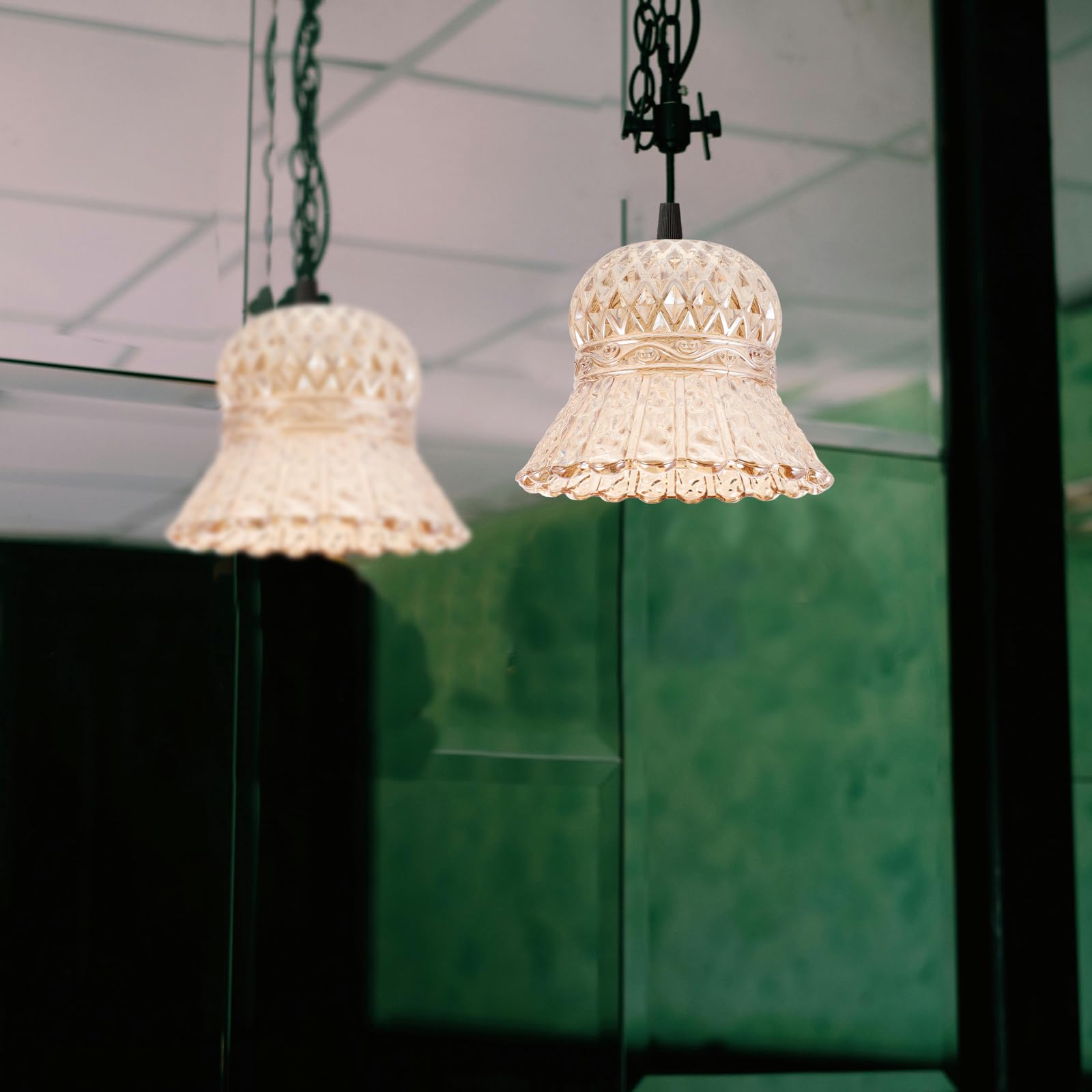 Ciieeo Abat-jour en Verre Vintage pour Lampe de Table Petit, Bord Festonné, Facile à Nettoyer, Compatible Flexible, pour Salon ou Chambre