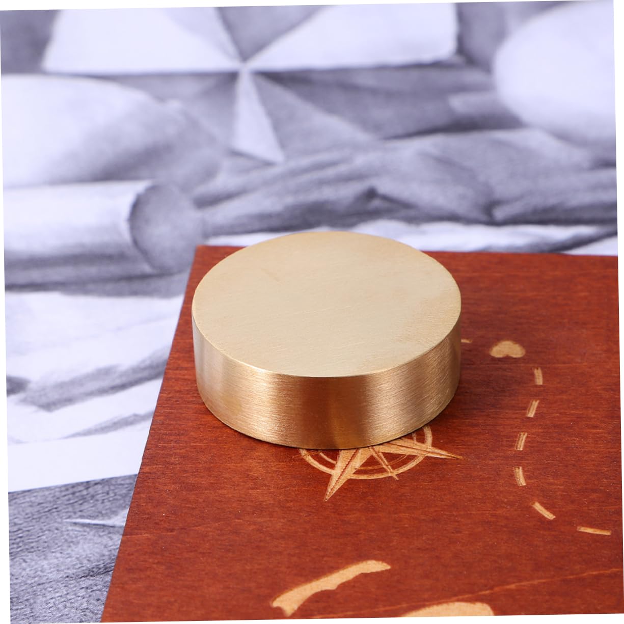 Runder Messing Briefbeschwerer Für Kalligraphie Und Malerei Robuste Qualität Für Büro Und Studierzimmer Dekoratives Element Mit Elegantem Design Vielseitig Einsetzbar Für