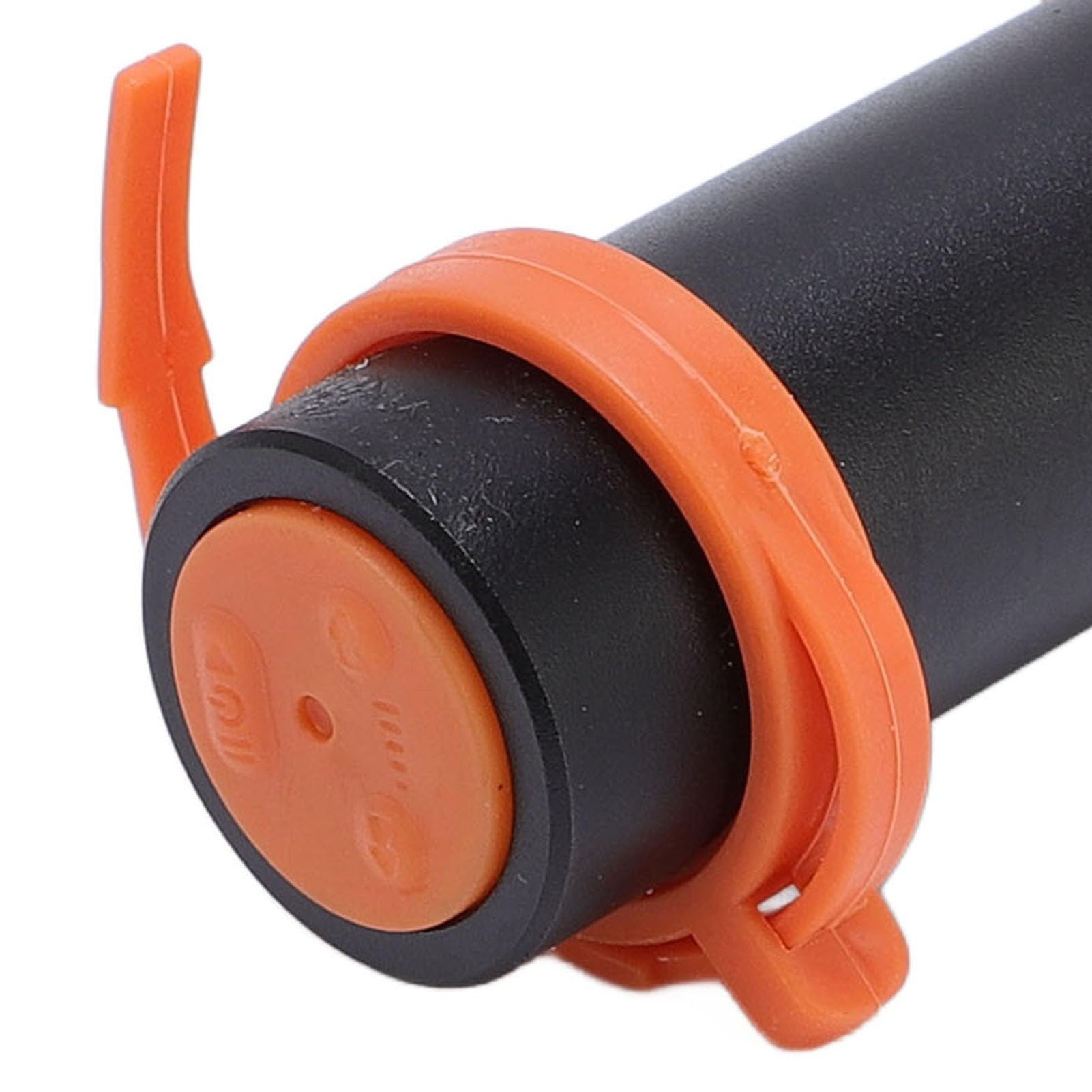 Lecteur MP3 étanche 8 Go Lecteur de Musique Portable en Aluminium avec écouteurs étanches pour la Natation, la Plongée, Le Surf, la Course à Pied - Argent (Black)