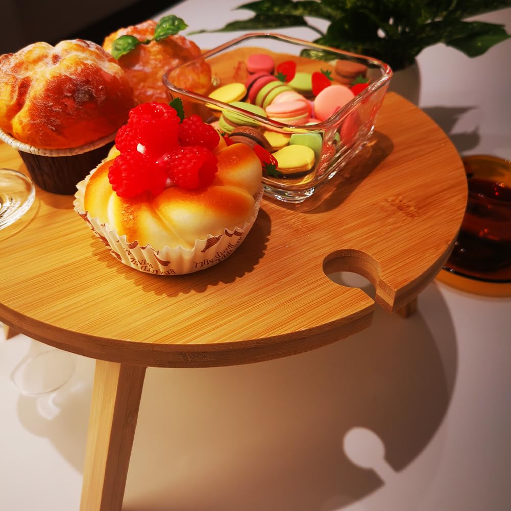 BAKAJI Tavolino da Aperitivo in Legno Bambù, Tavolo da Campeggio Portatile con Gambe Pieghevoli, Vassoio Salvaspazio con 4 Spazi Portabicchieri, Ideale per Camping, Esterno, Picnic, Giardino, Spiaggia