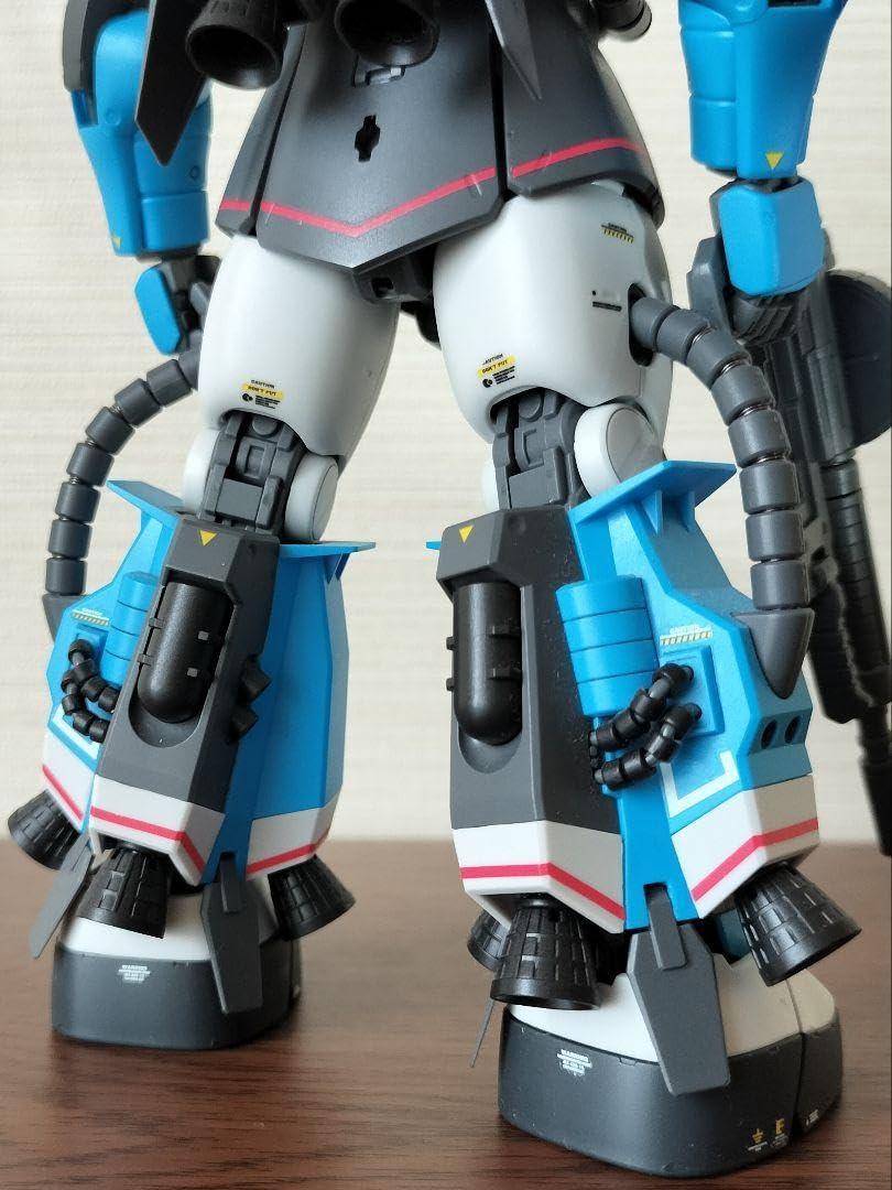 Amazon.co.jp: MG 1100 MS-06R-1 ユーマライトニングザクII