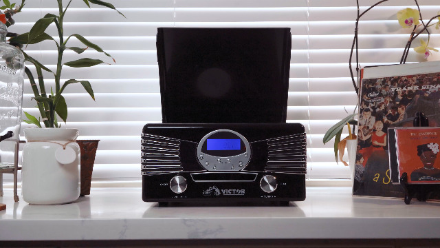 Amazon.com: Victor VHRP-1400 Diner 7-in-1 Turntable Music Center