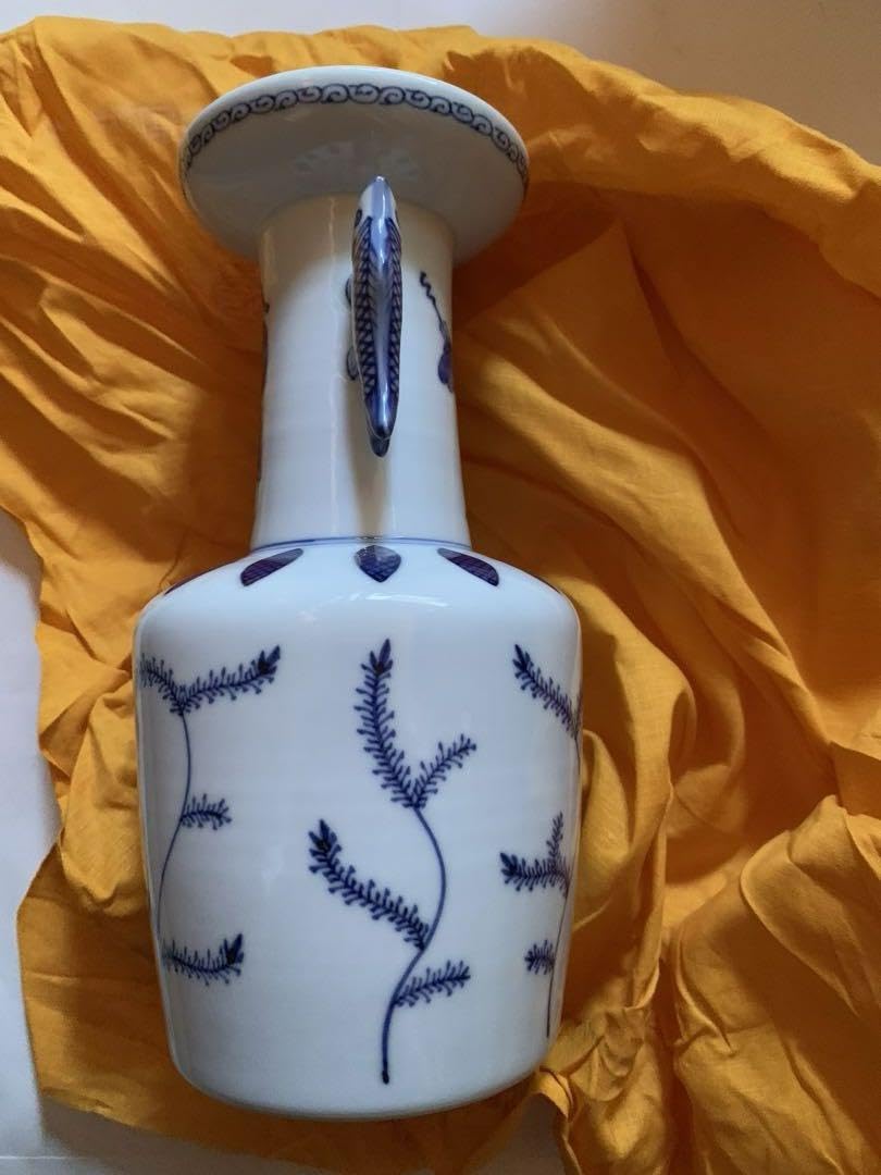 Amazon.co.jp: 三浦竹泉 造 染付高砂手花瓶 青花 花器 花入 : ホビー