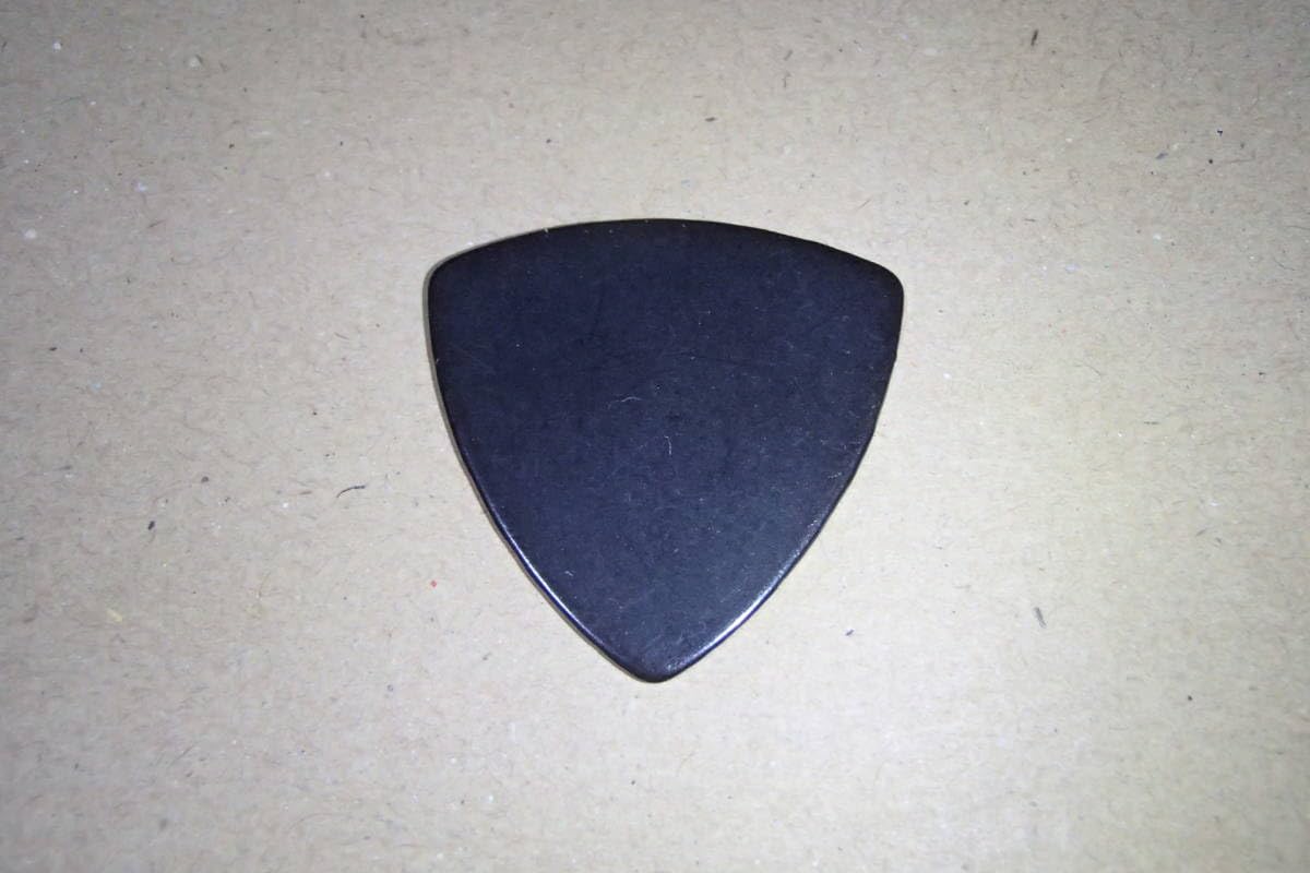 Amazon.co.jp: BOOWY FERNANDES ピック 黒 トライアングル型 氷室京介