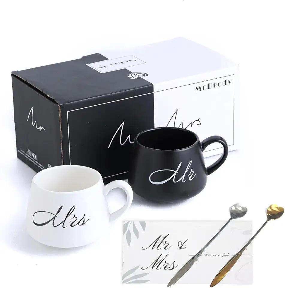 Parmuggar med skedar för gåvor