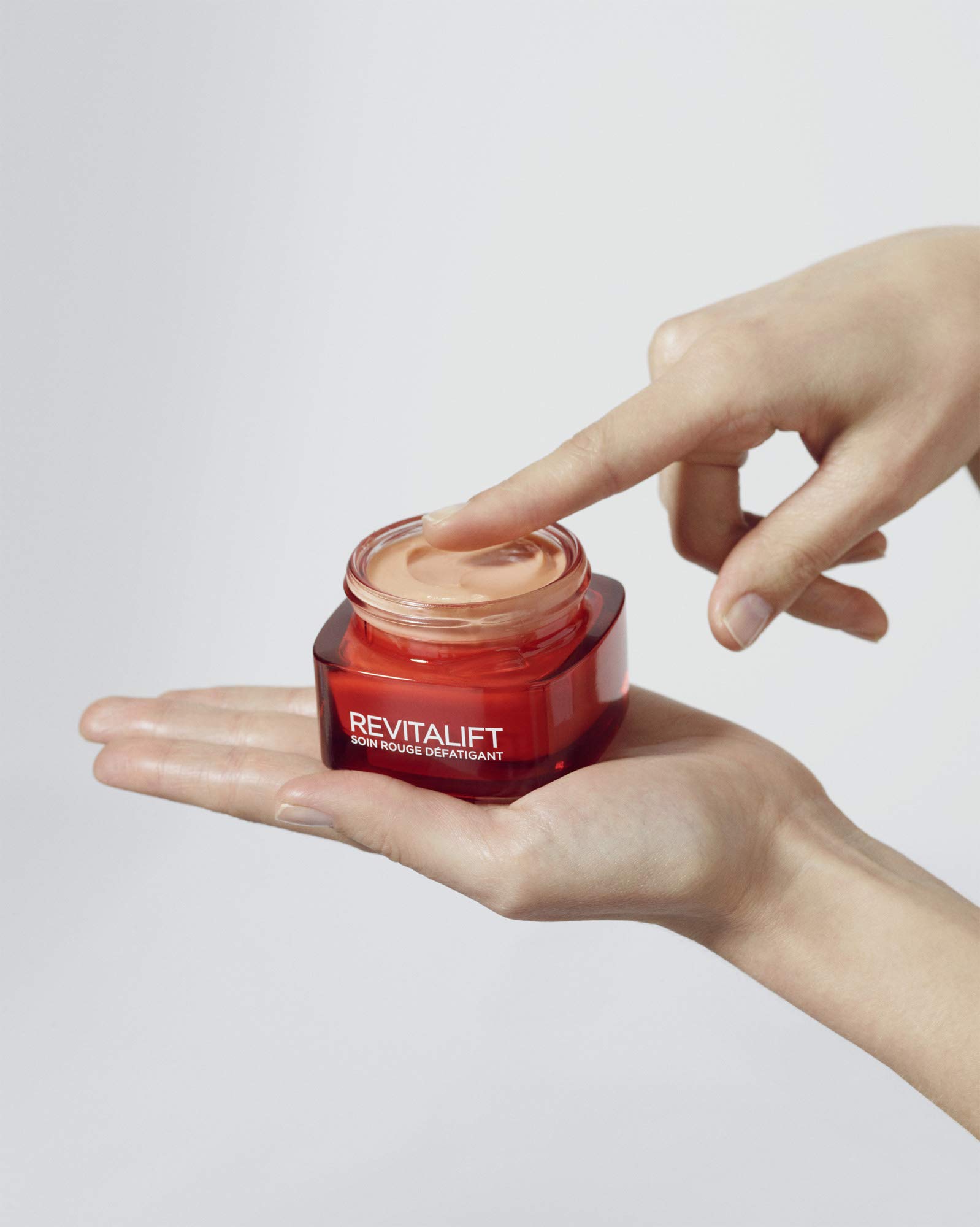 L'Oréal Paris Tagespflege, Revitalift Belebende Crème Rouge, Anti-Aging Gesichtspflege, Anti-Falten, Extra-Straffheit, Mit rotem Ginseng, 50 ml (Packung mit 4)
