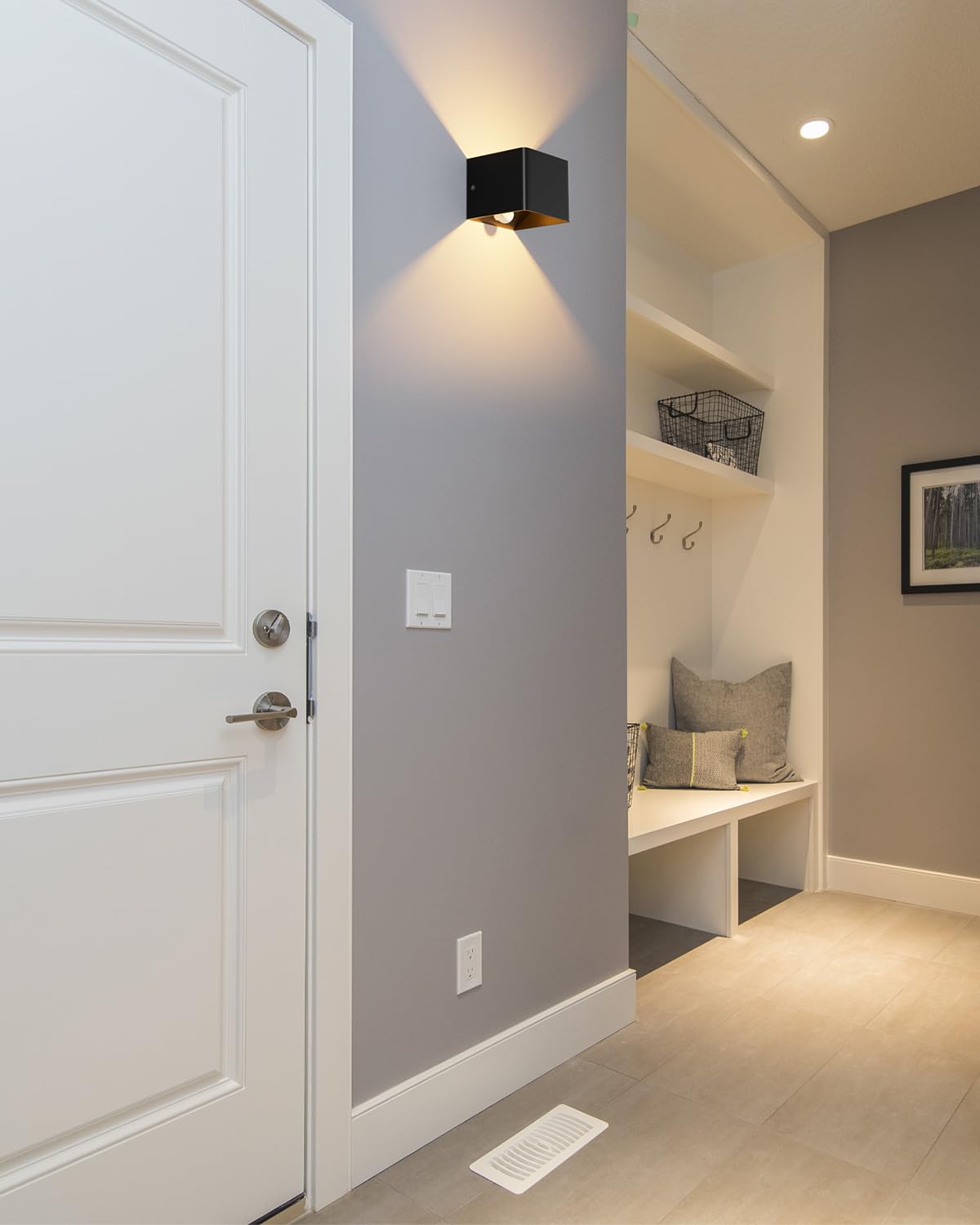 Kinamy Wandleuchte mit Bewegungsmelder Innen, LED Wandlampe Up Down, Wandbeleuchtung Moderne Schwarz, Wandleuchten für Flur, Treppen, Küche, Wohnzimmer, Schlafzimmer, 2 Stück (Packung mit 2)